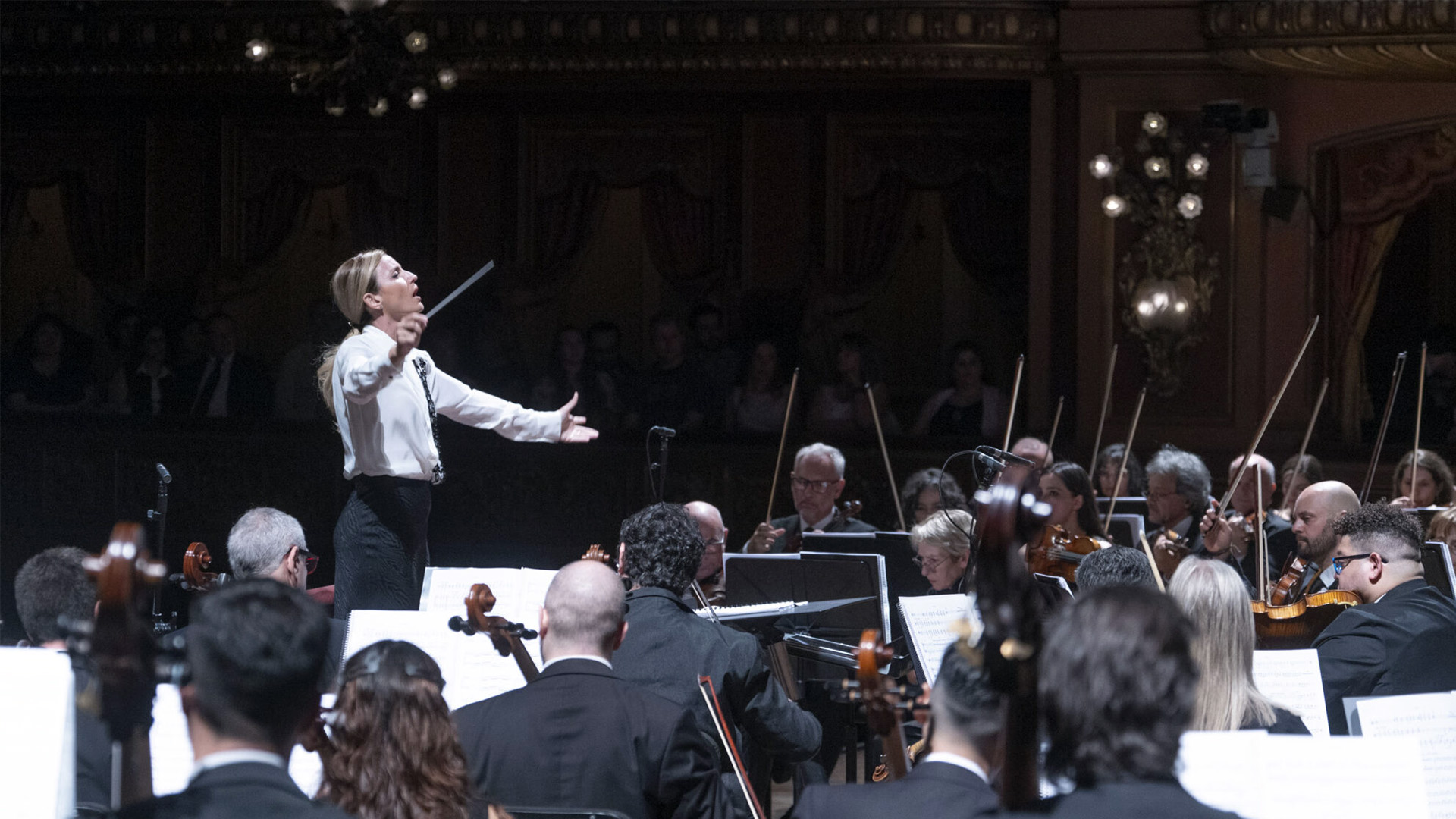 Beatrice Venezi dirige a Buenos Aires